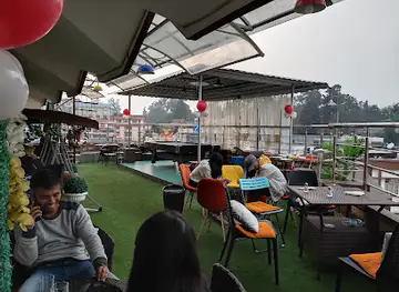 The Loft - Cafe & Restaurant