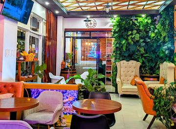 philippines/ilocos-norte/laoag-city/restaurant/vis-a-vis-lounge-laoag