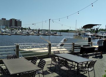 north-carolina/cape-fear-coast/restaurant/marina-grill