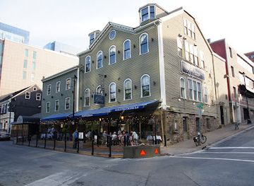 canada/halifax/downtown-halifax/restaurant/the-five-fishermen