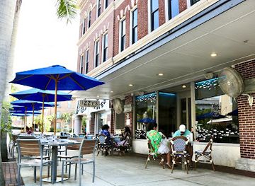 florida/fort-myers/restaurant/izzy-s-fish-oyster