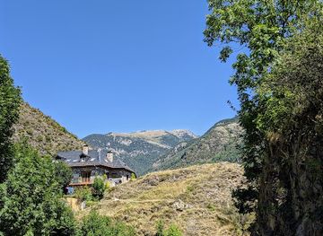 spain/aiguestortes-i-estany-de-sant-maurici-national-park/restaurant/restaurant-la-granja