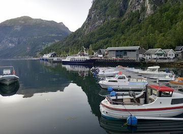 norway/geirangerfjord/restaurant/naustkroa-restaurant