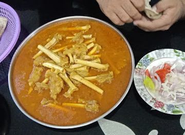 oman/masirah-island/restaurant/restaurant-pakistani-food-2