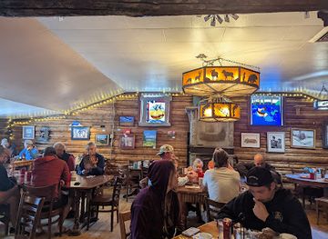 wyoming/wind-river-range/restaurant/nora-s-fish-creek-inn