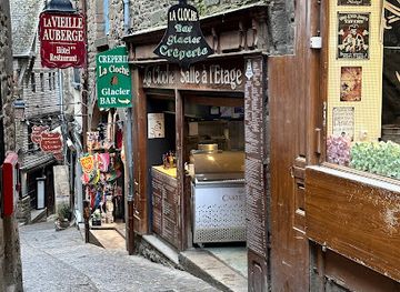 france/mont-saint-michel/restaurant/la-cloche