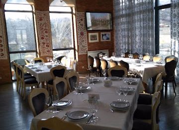 georgia/blood-mountain/restaurant/the-chamber-of-wine