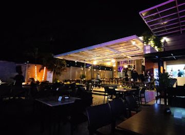 ecuador/manta/restaurant/humaliwo