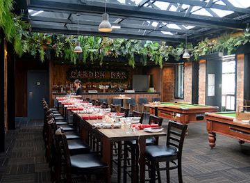 australia/darling-downs/restaurant/the-cube-hotel