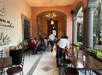 mexico/tequila-valley/restaurant/la-cueva-de-don-cenobio