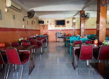 indonesia/west-sulawesi/restaurant/rumah-makan-aroma