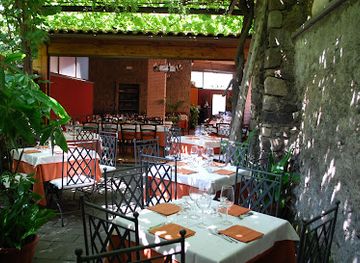 italy/pompeii/amphitheatre-of-pompeii/restaurant/add-u-mimi