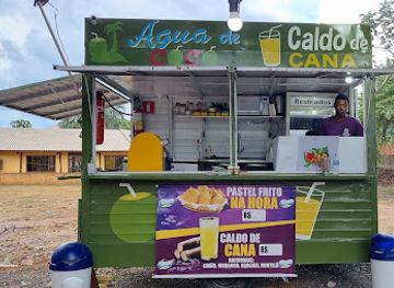 brazil/bonito/restaurant/agua-de-coco-caldo-de-cana-e-pastel-frito-na-hora