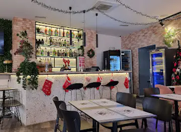BAZA food bar & good vibes