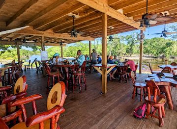 honduras/utila/restaurant/the-dive