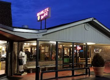 kentucky/owensboro/restaurant/moonlite-bar-b-q-inn
