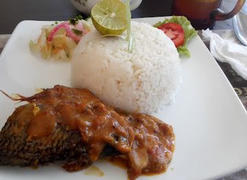 madagascar/fort-dauphin/restaurant/sraf-traiteur