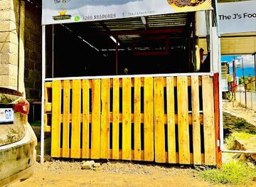 lesotho/maseru/restaurant/the-j-s-food-cafe