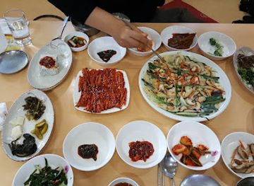 south-korea/miryang-valley/restaurant/yaksan-garden