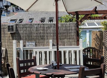 jersey/st-lawrence/restaurant/the-muddy-duck