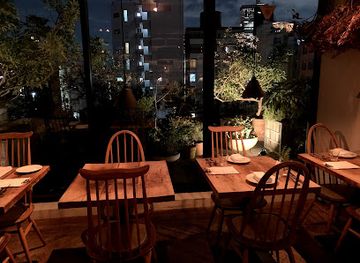 japan/tokyo/restaurant/house