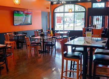 illinois/chain-o-lakes-state-park/restaurant/sauce-n-toss