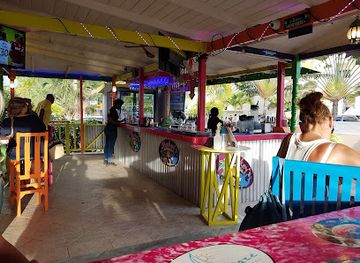 barbados/oistins/restaurant/sharkey-s-tropical-cafe