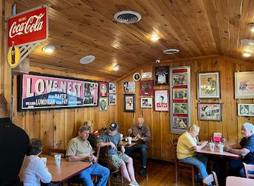 north-carolina/great-smoky-mountains/restaurant/bar-b-que-wagon