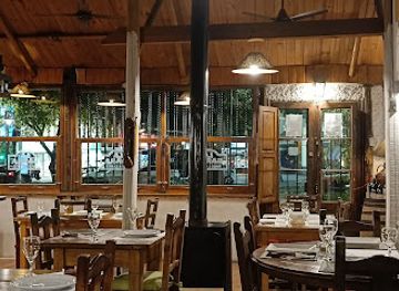 argentina/mendoza/restaurant/la-barra-vinos-carnes