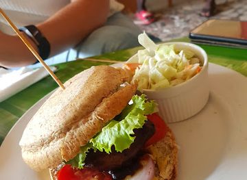 ghana/cape-coast/restaurant/emperor-ital-joint