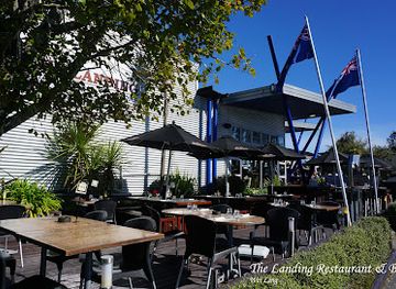 new-zealand/west-coast/restaurant/the-landing-restaurant-bar