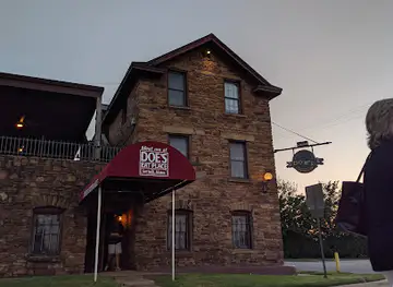Doe's Eat Place