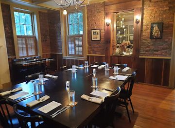 kentucky/bardstown/restaurant/harrison-smith-house