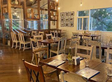 philippines/baguio/restaurant/lemon-and-olives-greek-taverna