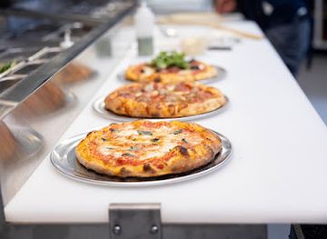 massachusetts/norfolk-county/restaurant/sunshine-tomato-pizzeria