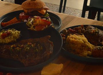 ecuador/western-lowlands/restaurant/blues-resto-bar