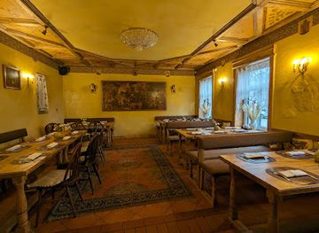 lithuania/vilnius/naujamiestis/restaurant/senoji-trobele