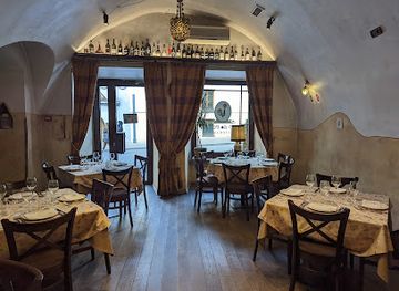 lithuania/vilnius/old-town/restaurant/galo-do-porto