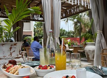 ghana/accra/labone/restaurant/vine-restaurant