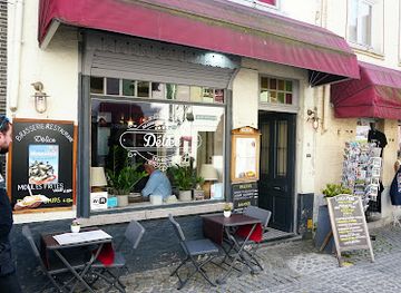 belgium/bruges/minnewater/restaurant/delice-brugge