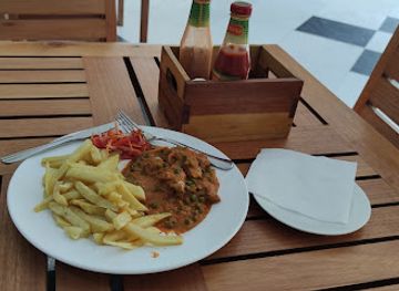 tanzania/mwanza/restaurant/cafe-mambo