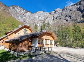 slovenia/bohinj/restaurant/planinski-dom-savica