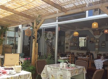 france/angers/restaurant/meme-dans-les-orties