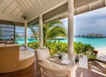 maldives/ari-atoll/restaurant/the-club-centara-grand-island-resort-spa-maldives