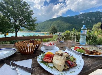 montenegro/piva/restaurant/restoran-jezero