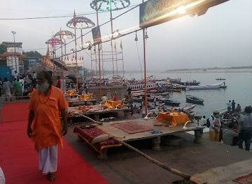 india/varanasi/dashashwamedh-ghat/restaurant/bowl-of-compassion-cafe