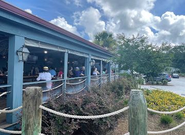 south-carolina/beaufort/restaurant/fishcamp-on-11th-street