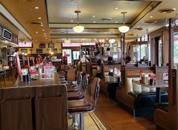 california/anaheim/restaurant/ruby-s-diner