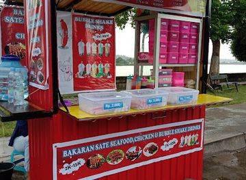 indonesia/pulau-derawan/restaurant/bakaran-sate-seafood-chicken-dan-bubble-shake-drinks