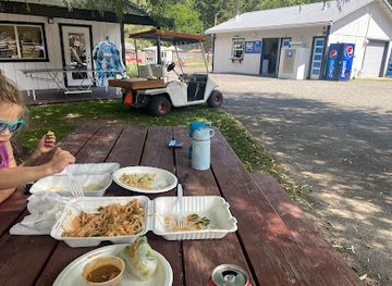 oregon/wallowa-lake/restaurant/khao-neaow-food-cart